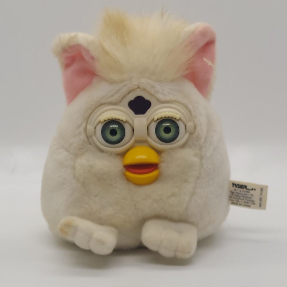 FURBY BUDDIES ORIGINAL 70-700 TIGER ELECTRONICS White Bean Bag Plush Y2K 90s